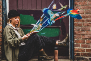 Why It’s Smart to Put Down Your Phone and Start Journaling Instead